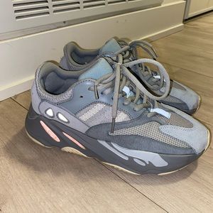 Yeezy 700